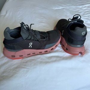 Women’s 6 On Cloud Novas